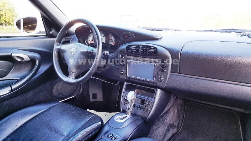 Left hand drive car PORSCHE 911 996 (01/01/2000) - 